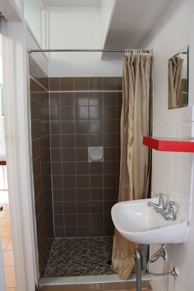 The Jack Backpackers Hostel Cairns Exterior photo