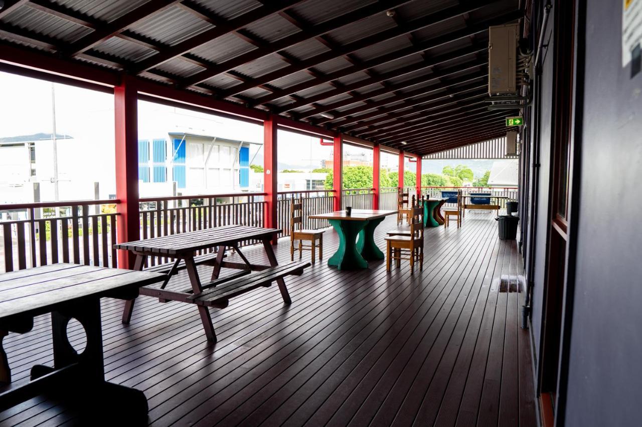 The Jack Backpackers Hostel Cairns Exterior photo
