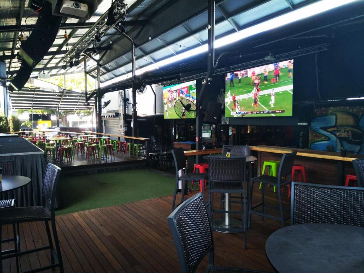 The Jack Backpackers Hostel Cairns Exterior photo