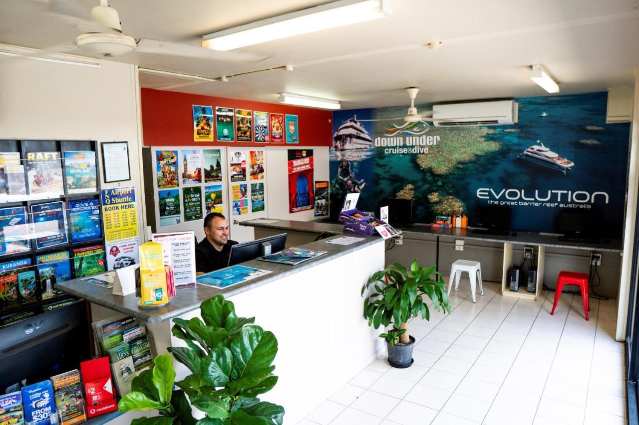 The Jack Backpackers Hostel Cairns Exterior photo